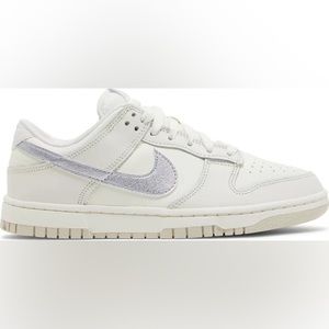 Nike low dunk sail/oxygen purple -phantom